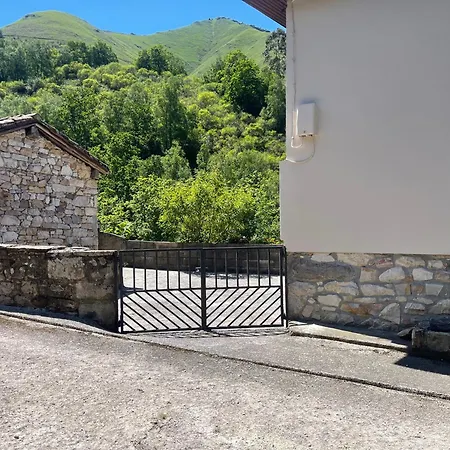 El Pedrosu Casa 6 Personas En Espinareu 펜션 Cuerrías